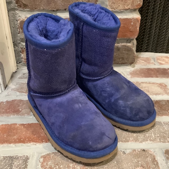 UGG Other - EUC Girls Uggs